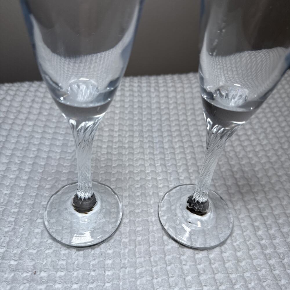 Set of 2 European Champagne Flutes Twisted Stem Clear Glass Modern Elegant 8” - Picture 11 of 12